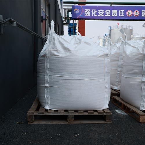 anhydrous sodium formate